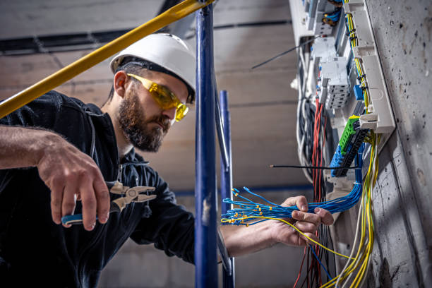 Best Local Electrician Companies  in Brewster Hill, NY